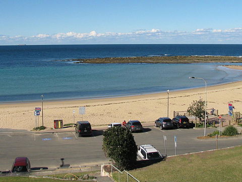 Toowoon Beach View 3br Villa 4 Just Steps To Beach With Views - e-Seniors 0