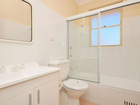 Toowoon Beach View 3br Villa 4 Just Steps To Beach With Views - e-Seniors 3