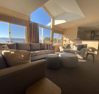 Torino 6 - Lake Jindabyne  Snowy Mountain Views - e-Seniors
