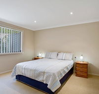 Townhouse on Tomaree - Central to CBD - e-Seniors