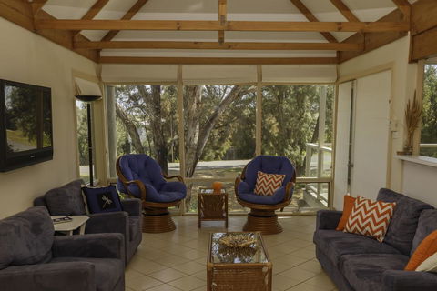 Tranquillity On Riverview - 33 Riverview Drive - e-Seniors 3