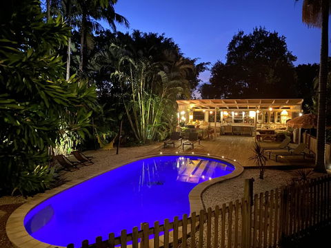 Treehouse On Plantation - e-Seniors 1
