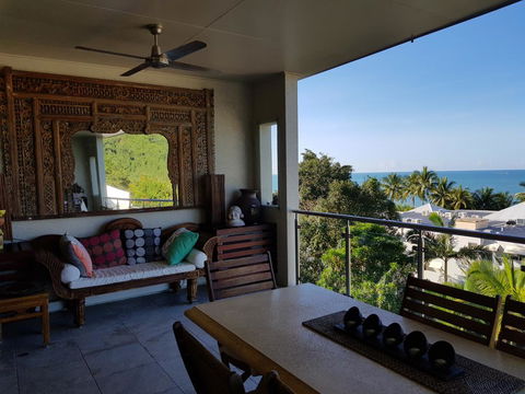 Trinity Beach Penthouse - e-Seniors 3