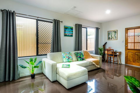 Tropic Studio, A Unique Hidden Gem! - e-Seniors 2