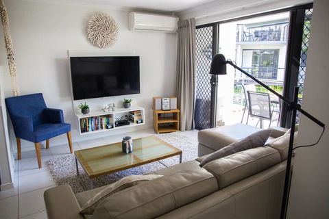 Tropical Getaway In 3 Bedroom Unit In 4 Star Resort - e-Seniors 3