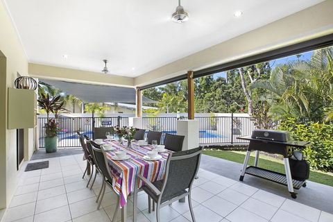 Tropical Private Holiday House With Pool - e-Seniors 3