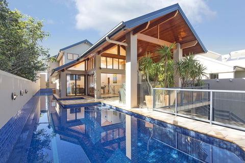 Tugun Lookout - e-Seniors 2