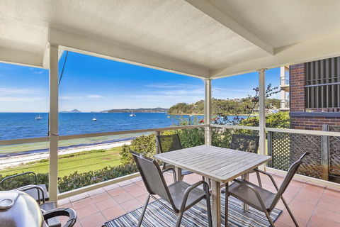Tuscan Waterfront, Unit 1/213 Soldiers Point Road - e-Seniors 0