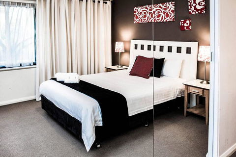 Two Bedroom Apt Next To Perth CBD With Parking. - e-Seniors 1