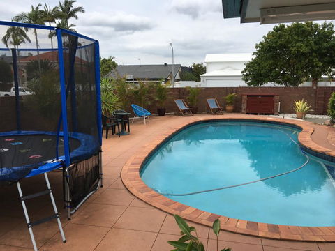Two Bedroom Guesthouse Bundall - e-Seniors 2