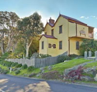 Two Story Bed and Breakfast - e-Seniors
