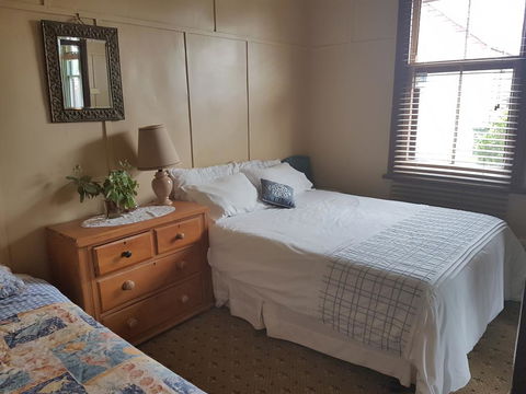 Twomey's Cottage - e-Seniors 2