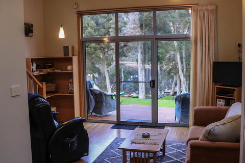 Ulverstone River Retreat - e-Seniors 2