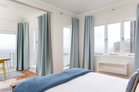 Unbelievable Clifftop Townhouse With Ocean Views - e-Seniors 2