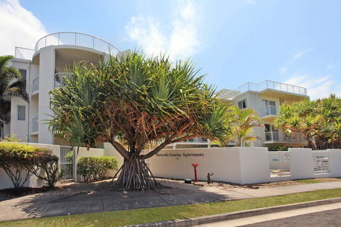 Unit 1 Marcoola Sunrise - Marcoola Beach - e-Seniors 0