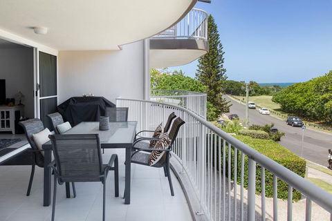 Unit 2 Point Break Apartments, 1-3 Point Arkwright, Linen Incl - e-Seniors 2