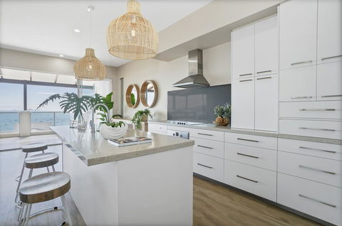 UNIT 35 Whitsundays - e-Seniors 1
