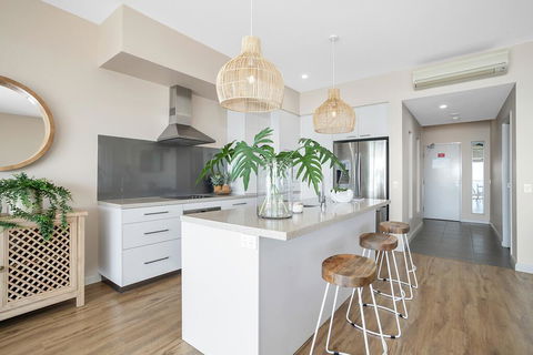 UNIT 35 Whitsundays - e-Seniors 2