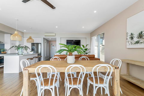 UNIT 35 Whitsundays - e-Seniors 3