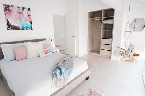 Unit 4 Weyba Lodge Noosa - e-Seniors 3