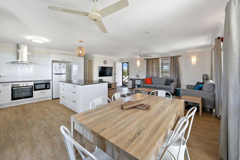 Upstairs And Downstairs - 81 Denman Camp Rd - e-Seniors 0