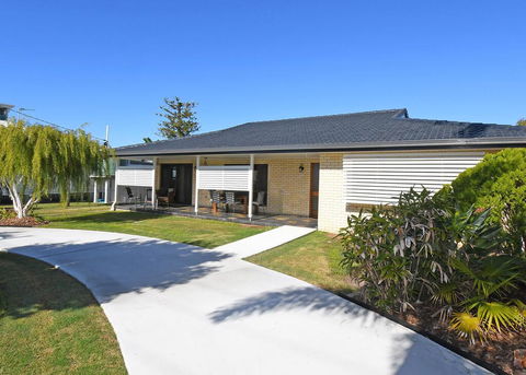 Urangan Harbour Bungalow - e-Seniors 0