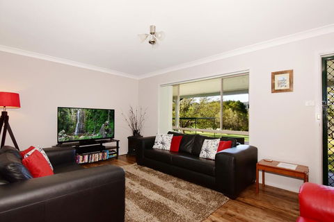 Valley Haven - 3 Bedrooms Close To The Village! - e-Seniors 3
