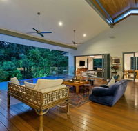 Veldree Palm Cove Rainforest ViewsPrivacyClose to the Beach and Restaurants - e-Seniors