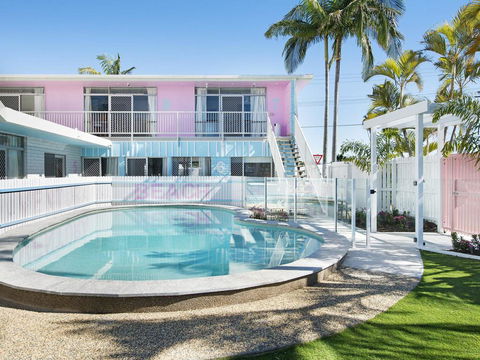 Ventura Beach Motel 2 Bed Poolside - Unit 1 - e-Seniors 2