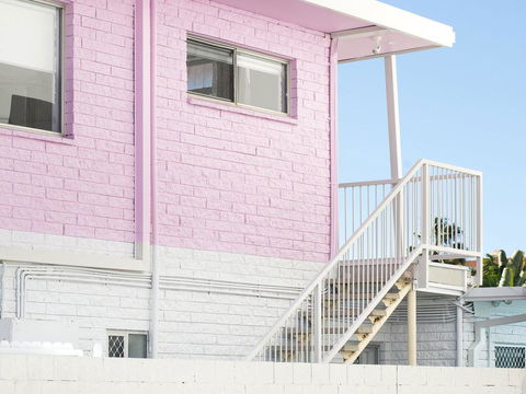 Ventura Beach Motel 2 Bed Poolside - Unit 4 - e-Seniors 3