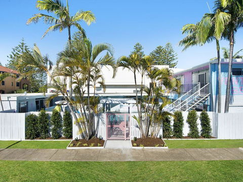 Ventura Beach Motel 2 Bed Poolside - Unit 3 - e-Seniors 3