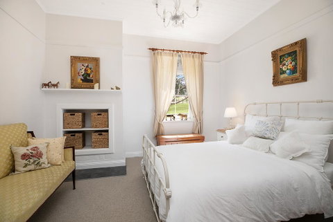 Victoria Cottage - e-Seniors 1