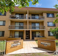 Walk to Surf Beach Club and Shops - Sands Court Boyd St Woorim - e-Seniors