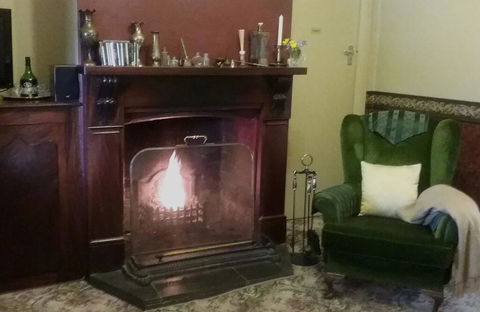 Walnut Cottage - e-Seniors 1