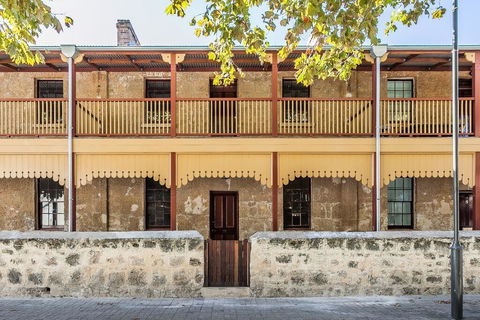 Warders Cottage: Iconic Cottage In The Heart Of Freo - e-Seniors 0