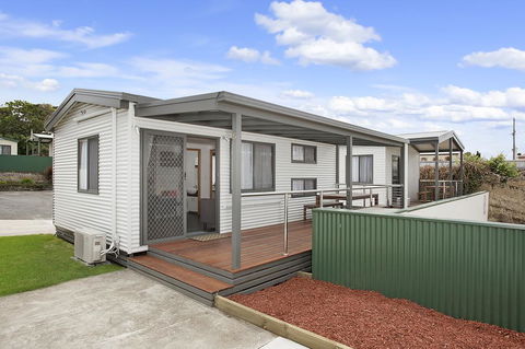 Warrnambool Holiday Village - e-Seniors 1