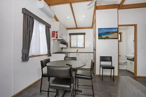 Warrnambool Holiday Village - e-Seniors 2