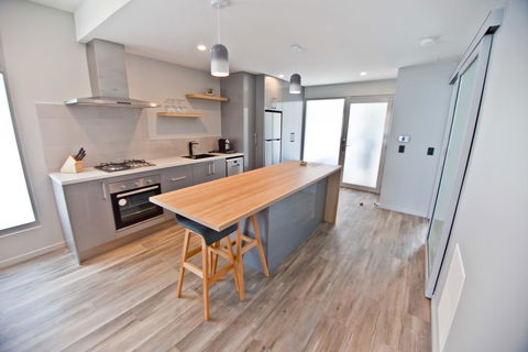 Waterfront Apartments - e-Seniors 1