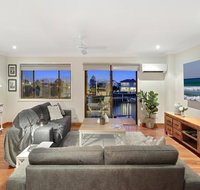 Waterfront boutique apartment - Personal concierge - e-Seniors