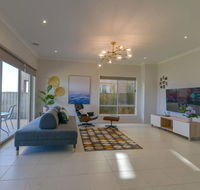 Waterfront Grand Villa for Big Group - e-Seniors