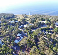 Waterfront Retreat At Wattle Point - e-Seniors