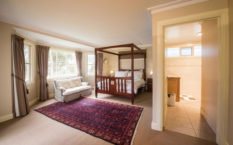Wattle Grove Homestead Bed & Breakfast - e-Seniors 2