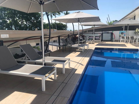 Welcome To The Centre Of Paradise - e-Seniors 2