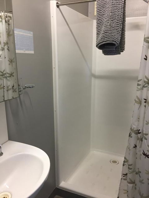 Wellshot Hotel - e-Seniors 0