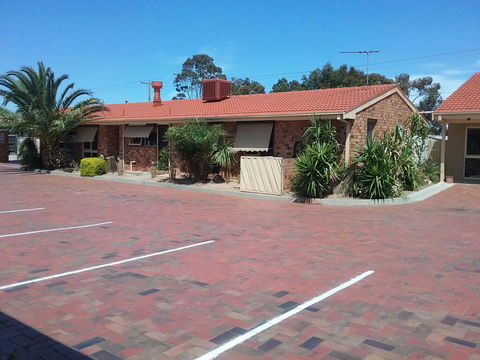 Werribee Park Motor Inn - e-Seniors 2