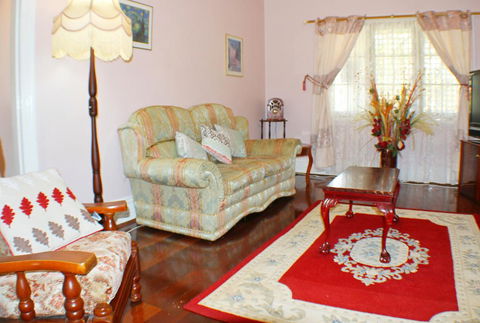 West End Retreat - e-Seniors 0