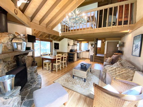 Westons - e-Seniors 0