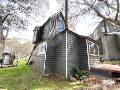 Westons - e-Seniors 2