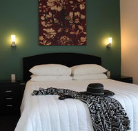 Whale Inn Restaurant - e-Seniors