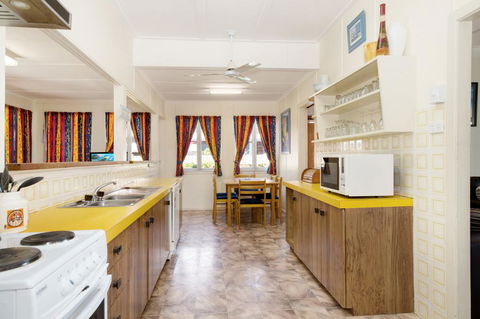 Wheelchair Friendly With Water Views - Welsby Pde, Bongaree - e-Seniors 2